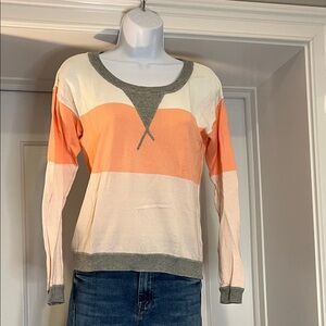 Hurley Striped Scoop Neck Women's Sweater in Peach and Cream Size XS